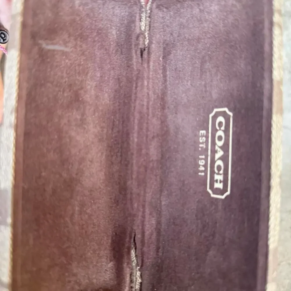Coach Women's Brown and Tan Sunglasses